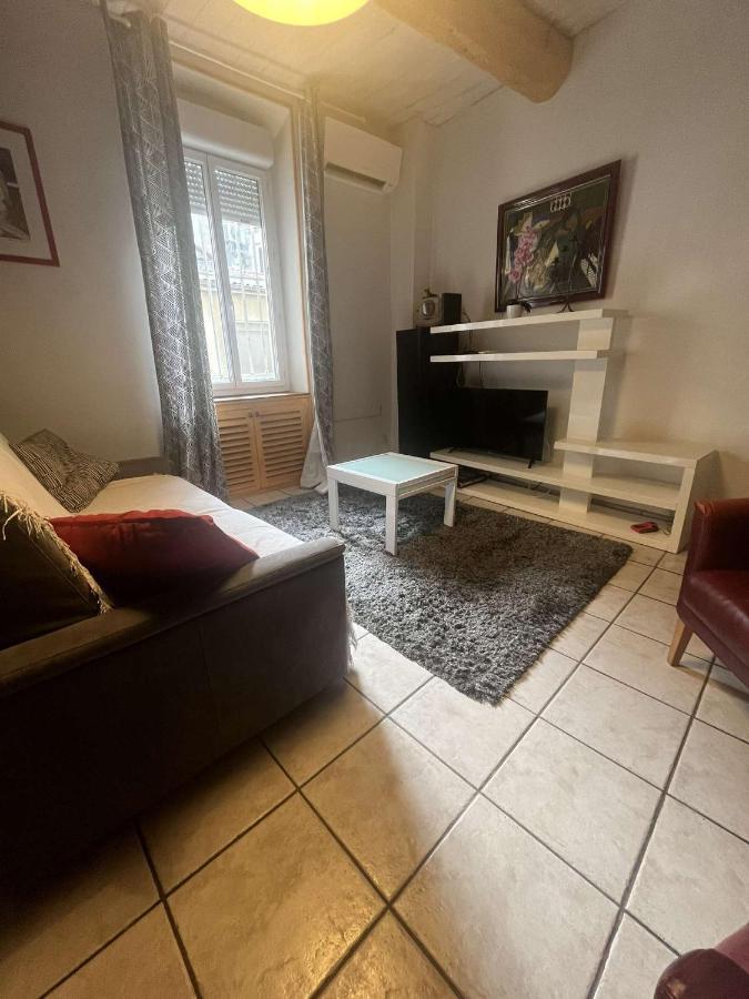L'Atypique Coeur De Ville - Clim Et Parking Nîmes Kültér fotó